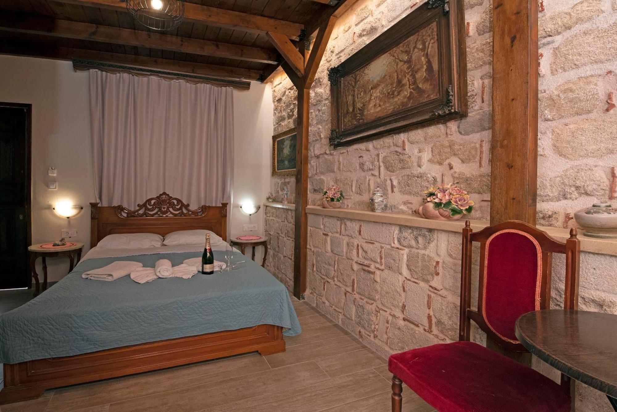 Arionos Rooms - Old Town Rhodes City Ngoại thất bức ảnh